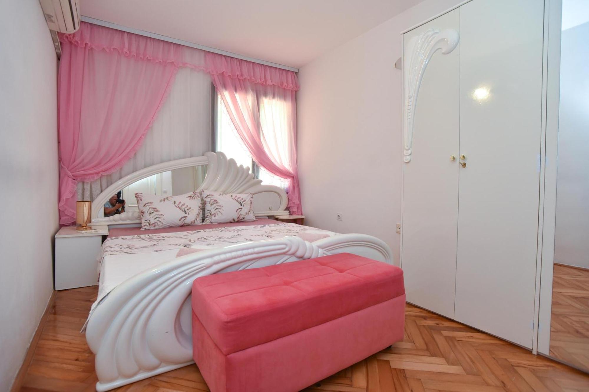 Vila Apartments Lidija Petrovac ภายนอก รูปภาพ