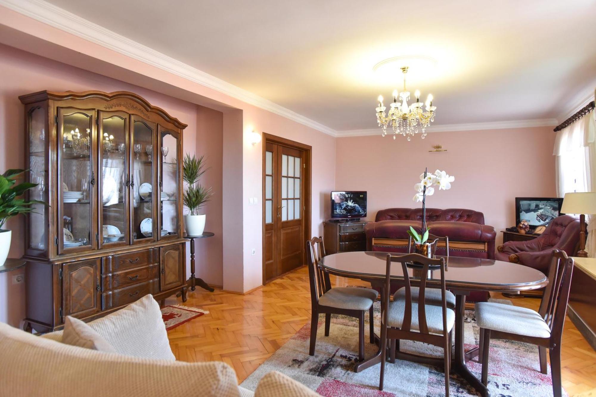Vila Apartments Lidija Petrovac ภายนอก รูปภาพ