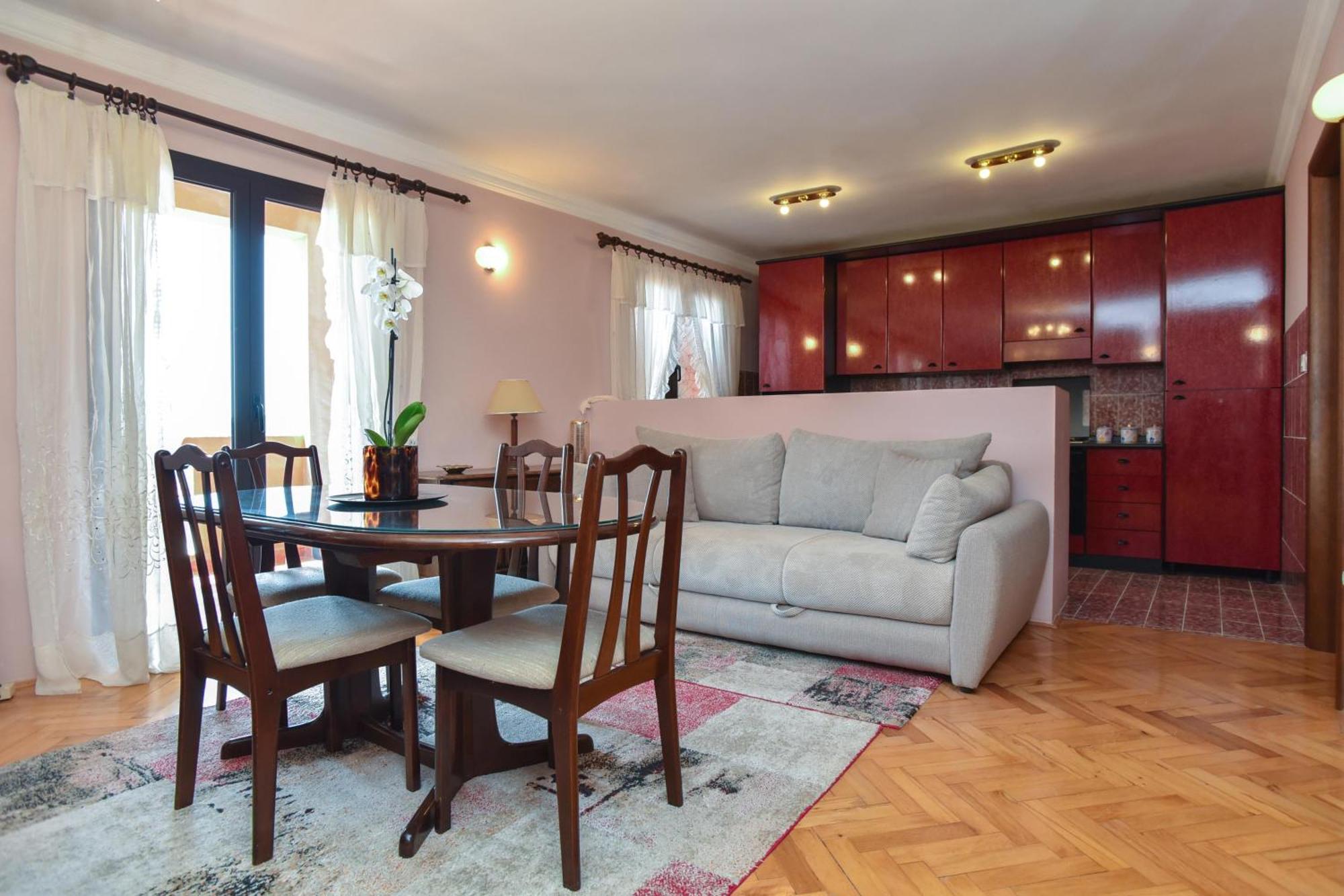 Vila Apartments Lidija Petrovac ภายนอก รูปภาพ