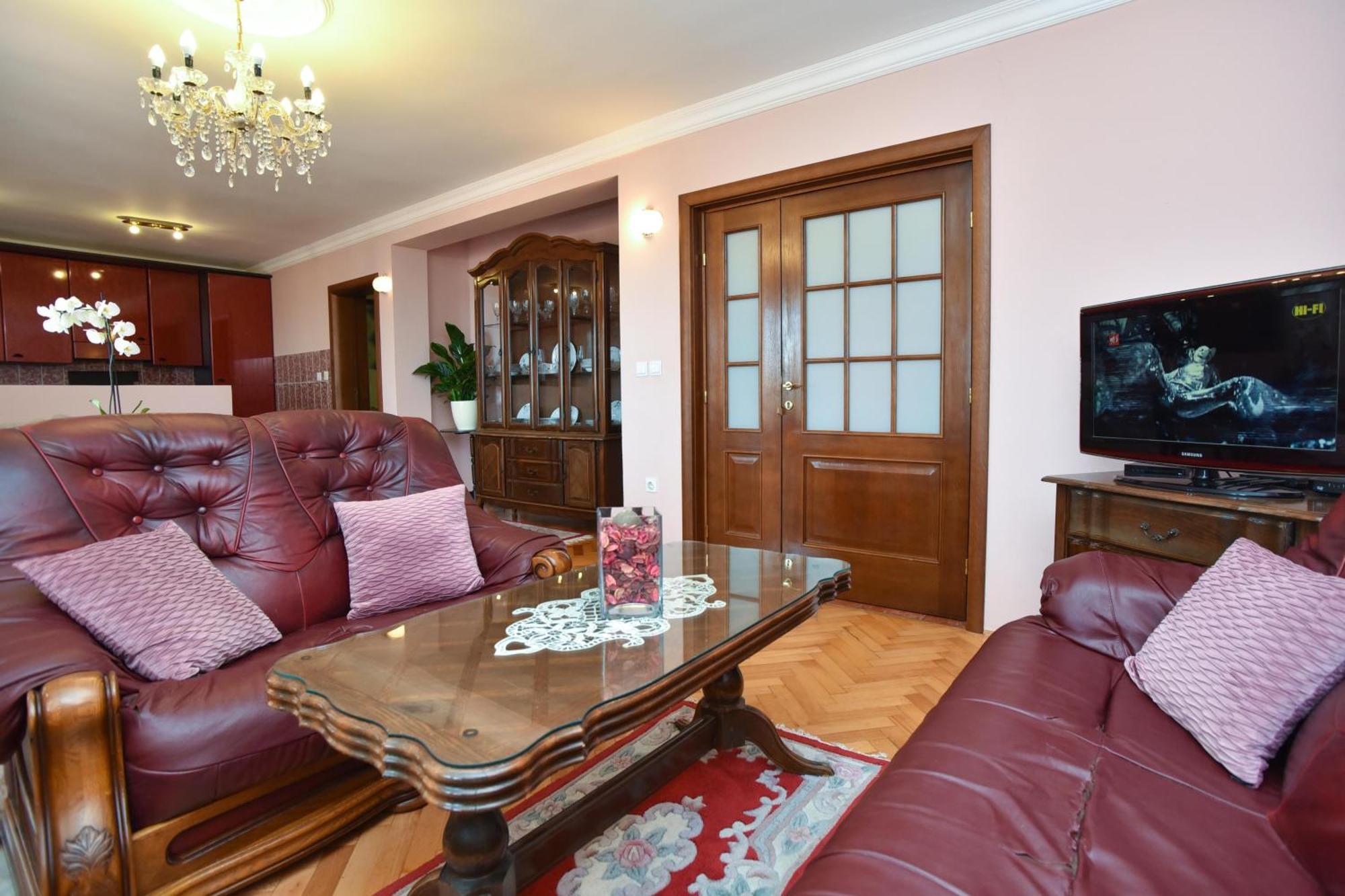 Vila Apartments Lidija Petrovac ภายนอก รูปภาพ