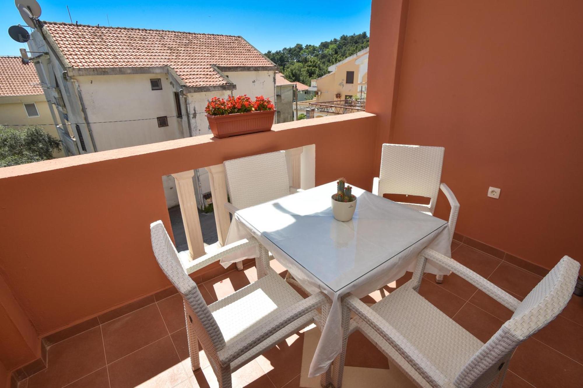 Vila Apartments Lidija Petrovac ภายนอก รูปภาพ
